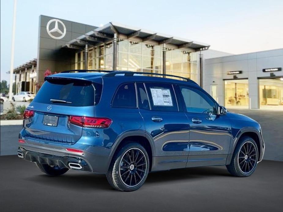new 2023 Mercedes-Benz GLB 250 car, priced at $53,390