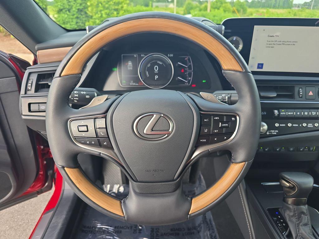 used 2024 Lexus ES 300h car, priced at $46,464