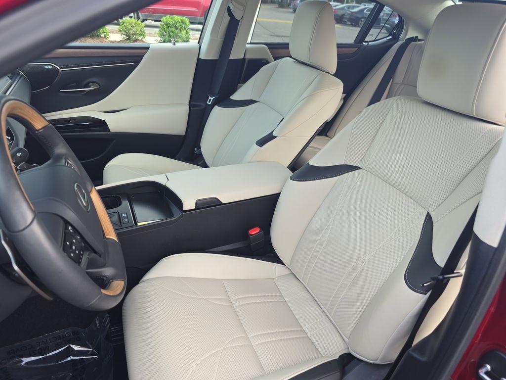 used 2024 Lexus ES 300h car, priced at $46,464