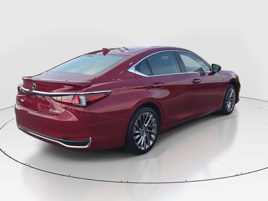 used 2024 Lexus ES 300h car, priced at $46,464