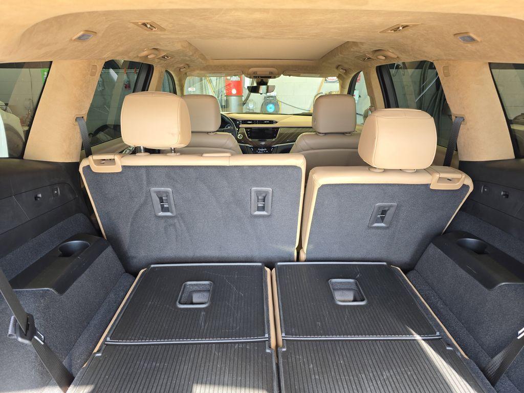 used 2022 Cadillac XT6 car, priced at $36,540