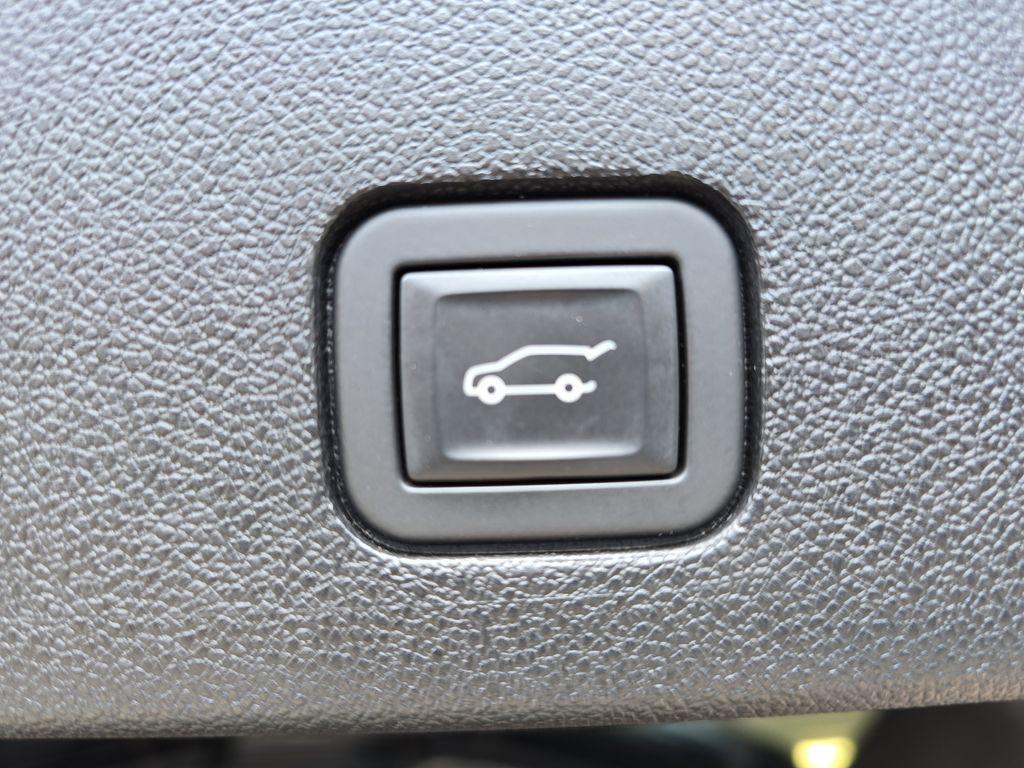 used 2022 Cadillac XT6 car, priced at $36,540