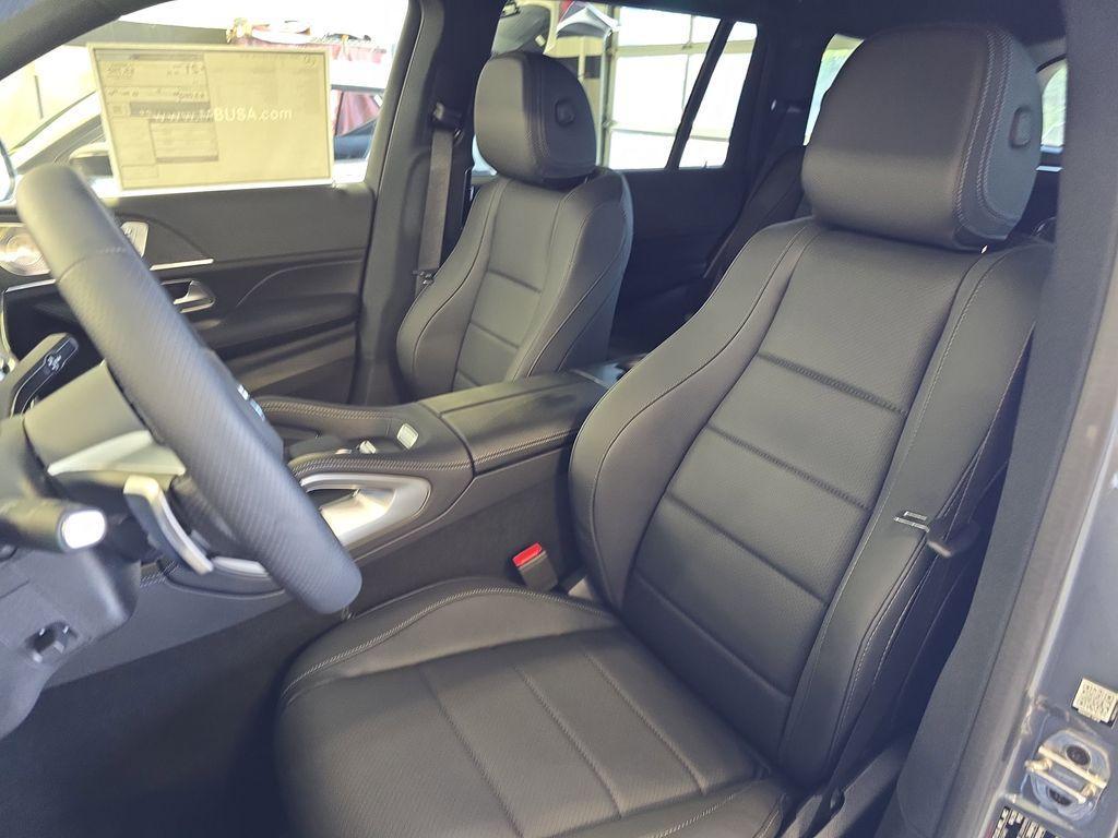 new 2025 Mercedes-Benz GLS 450 car, priced at $94,185