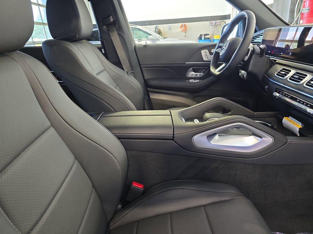 new 2025 Mercedes-Benz GLS 450 car, priced at $94,185