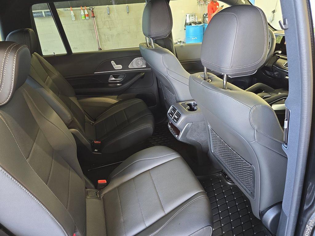 new 2025 Mercedes-Benz GLS 450 car, priced at $91,945