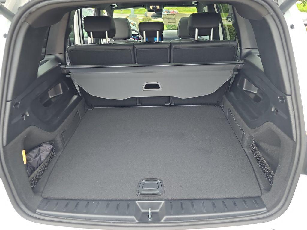 new 2025 Mercedes-Benz GLB 250 car, priced at $47,195