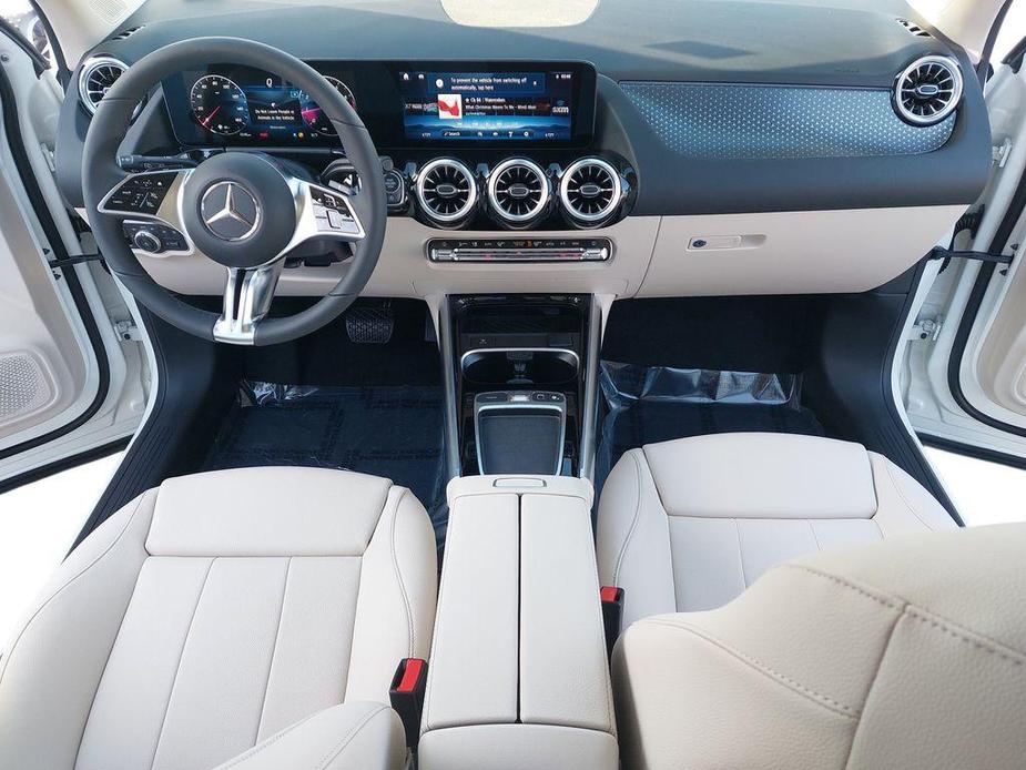 new 2025 Mercedes-Benz GLA 250 car, priced at $46,365