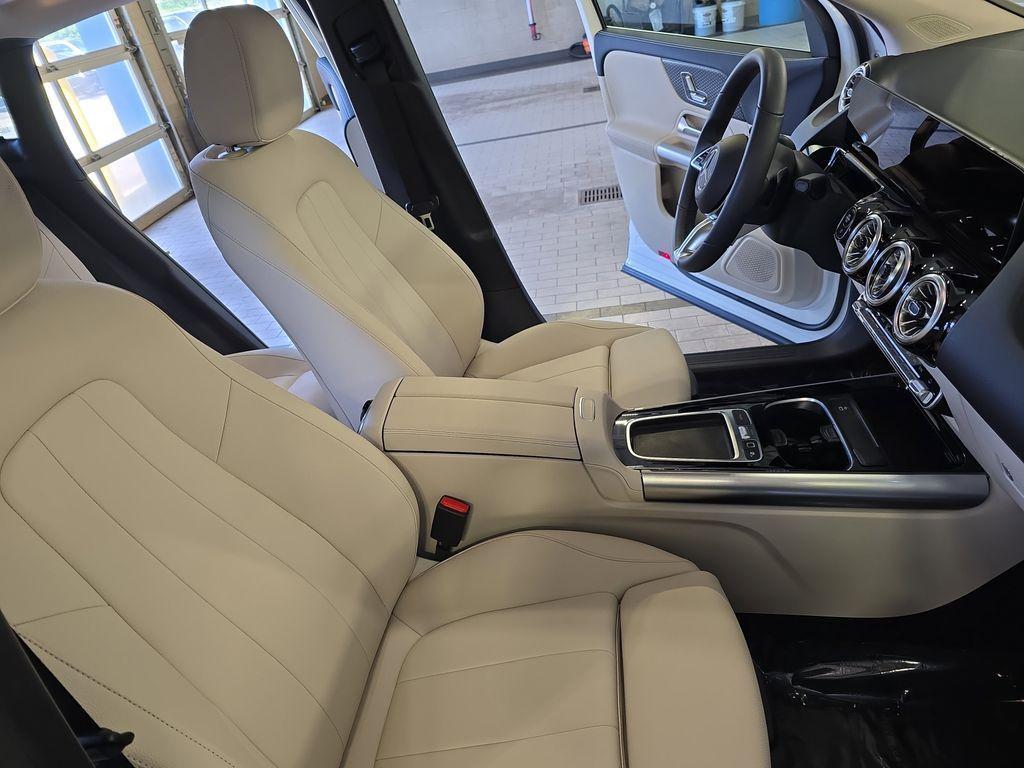 used 2025 Mercedes-Benz GLA 250 car, priced at $38,380