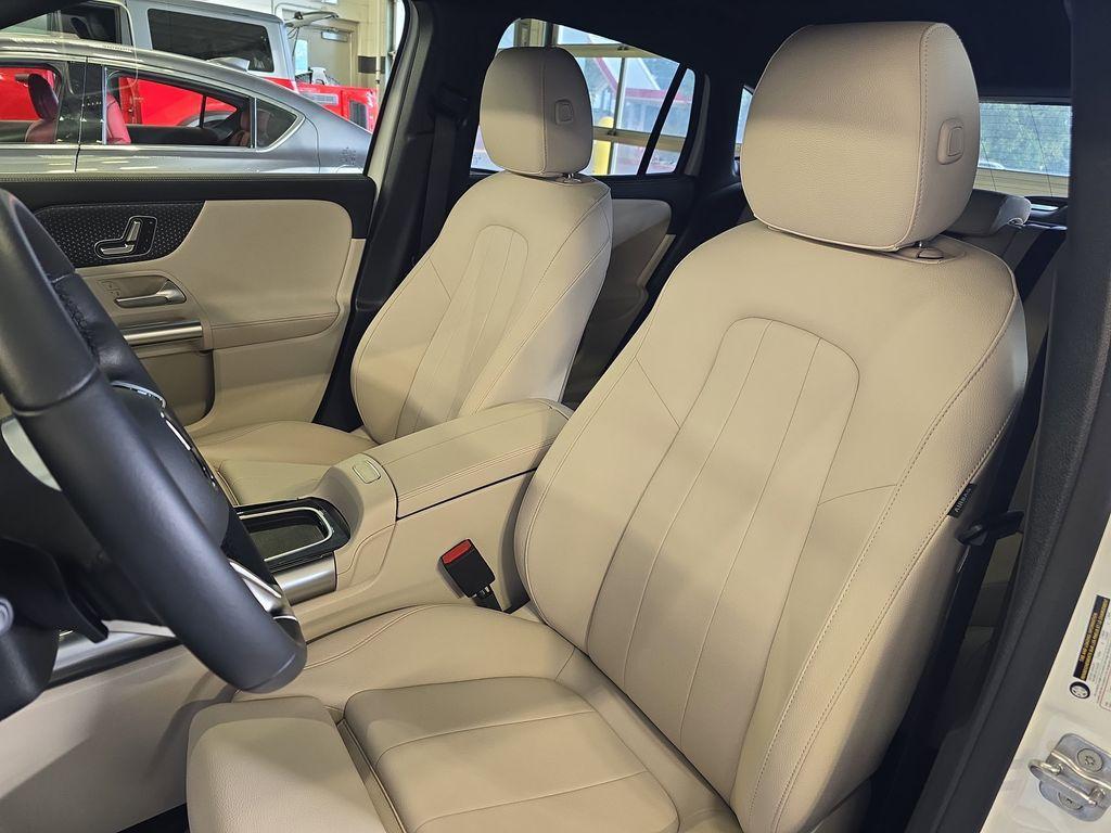 used 2025 Mercedes-Benz GLA 250 car, priced at $43,672