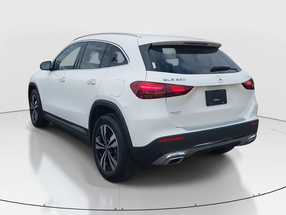 new 2025 Mercedes-Benz GLA 250 car, priced at $44,345