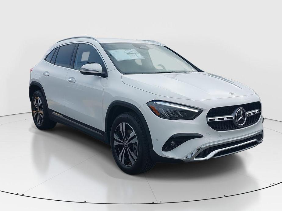 new 2025 Mercedes-Benz GLA 250 car, priced at $44,345