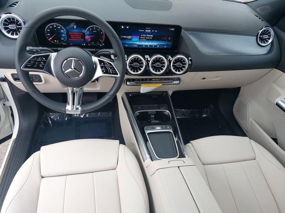 new 2025 Mercedes-Benz GLA 250 car, priced at $44,345