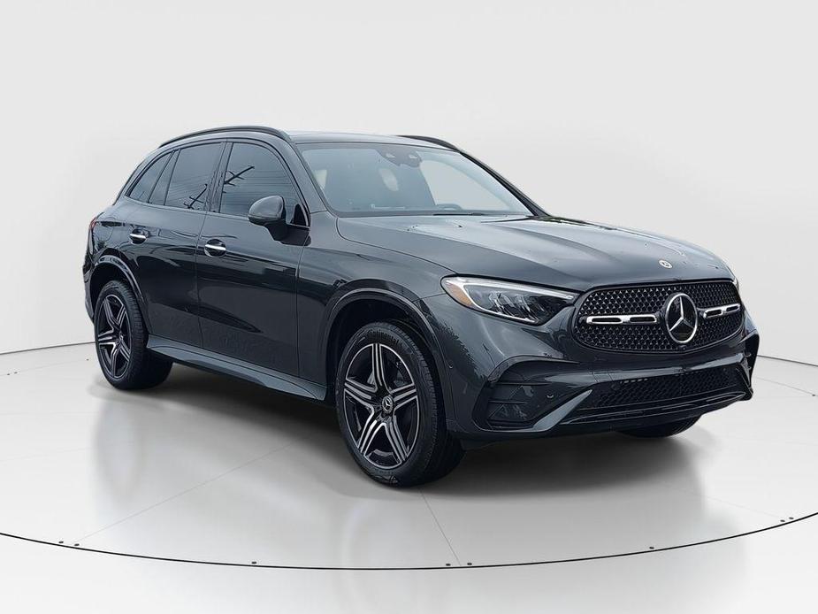 new 2024 Mercedes-Benz GLC 300 car, priced at $62,505