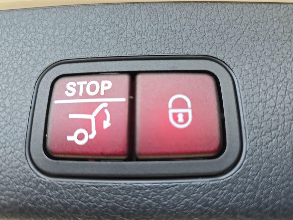 used 2023 Mercedes-Benz GLB 250 car, priced at $33,805