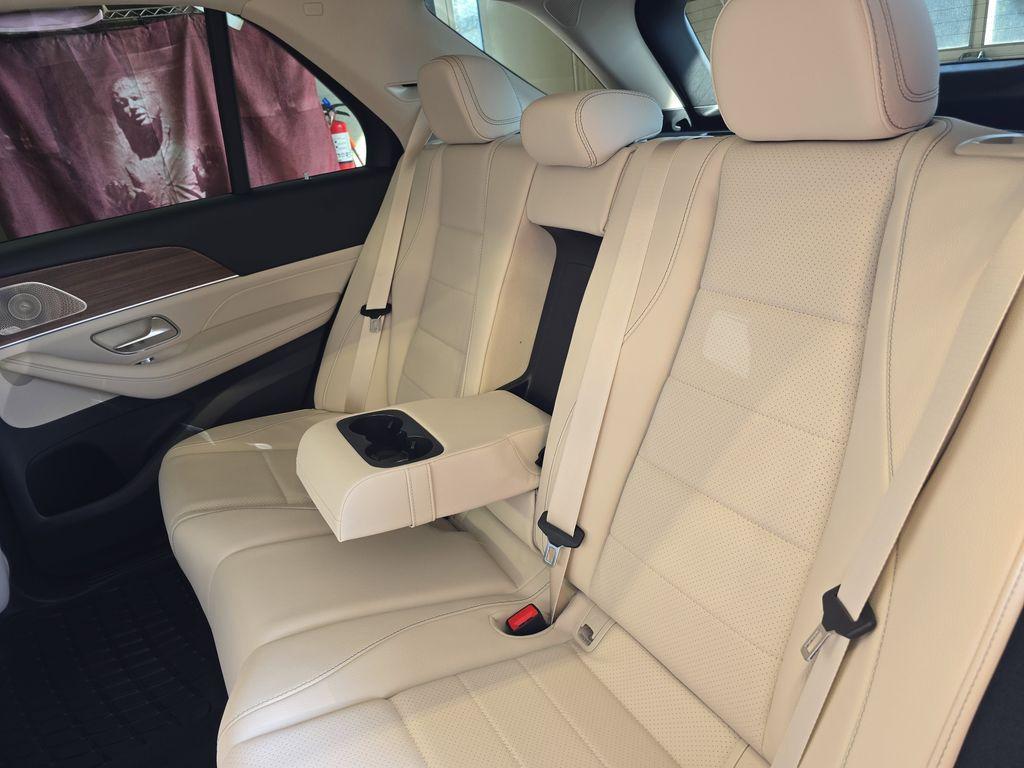 new 2026 Mercedes-Benz GLE 450 car, priced at $81,545