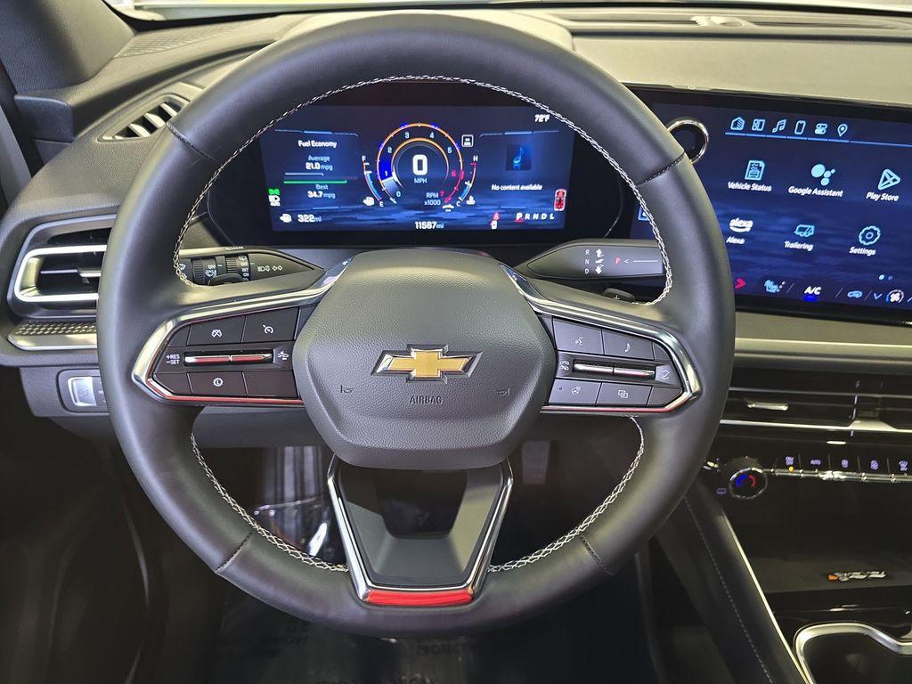 used 2025 Chevrolet Traverse car, priced at $41,499