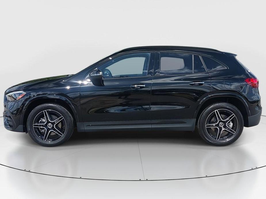 new 2025 Mercedes-Benz GLA 250 car, priced at $52,205