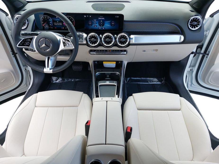 new 2025 Mercedes-Benz GLB 250 car, priced at $48,645