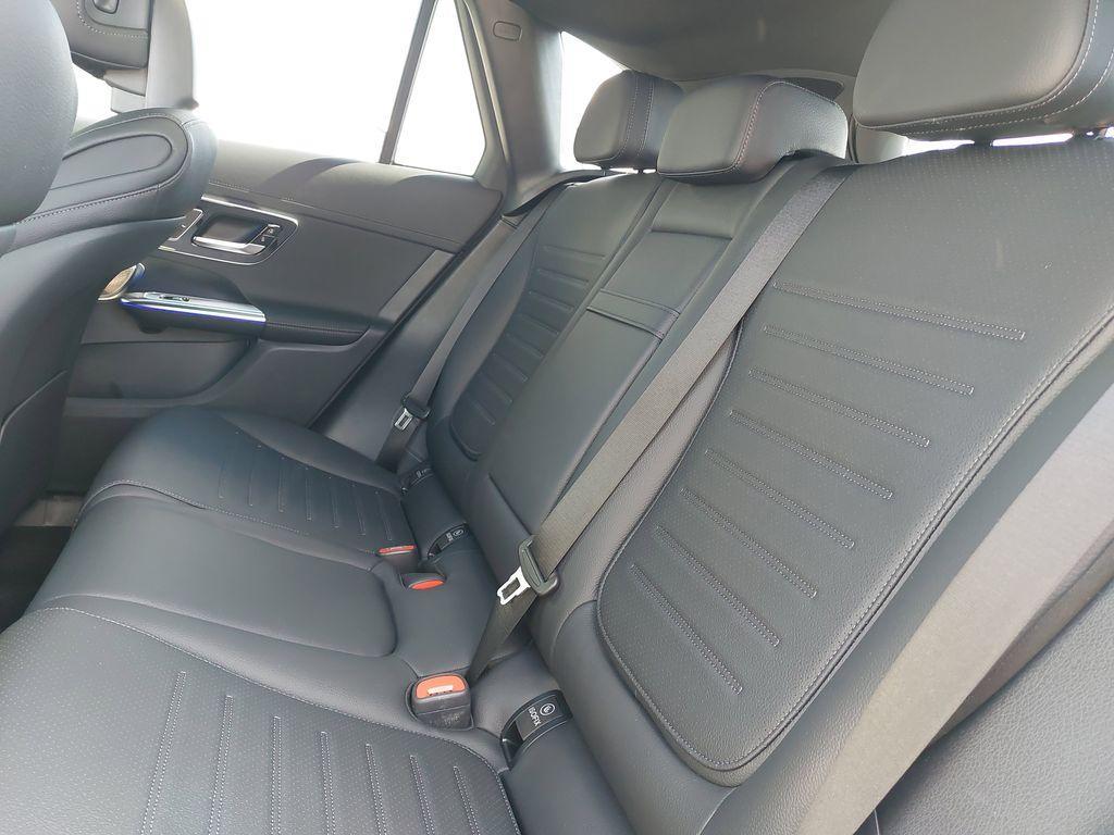 new 2025 Mercedes-Benz GLC 300 car, priced at $60,625
