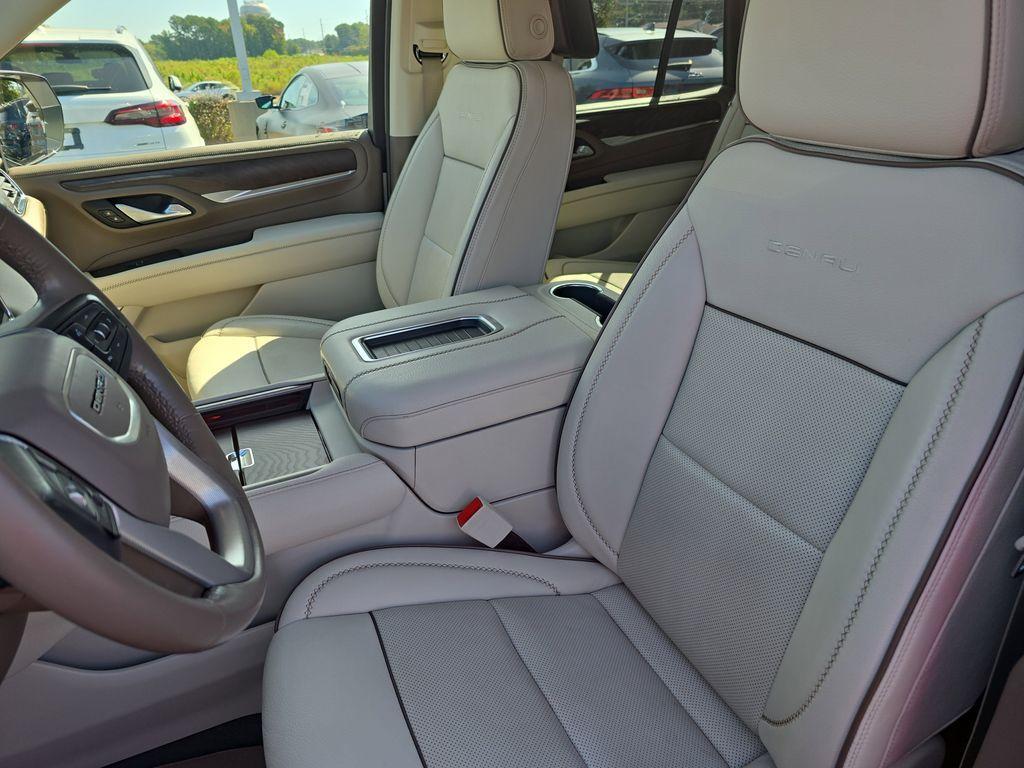 used 2021 GMC Yukon car, priced at $43,747