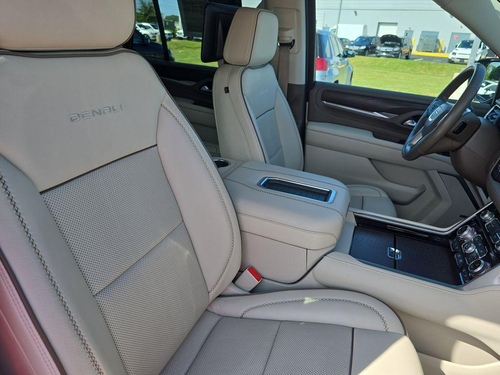 used 2021 GMC Yukon car, priced at $43,747