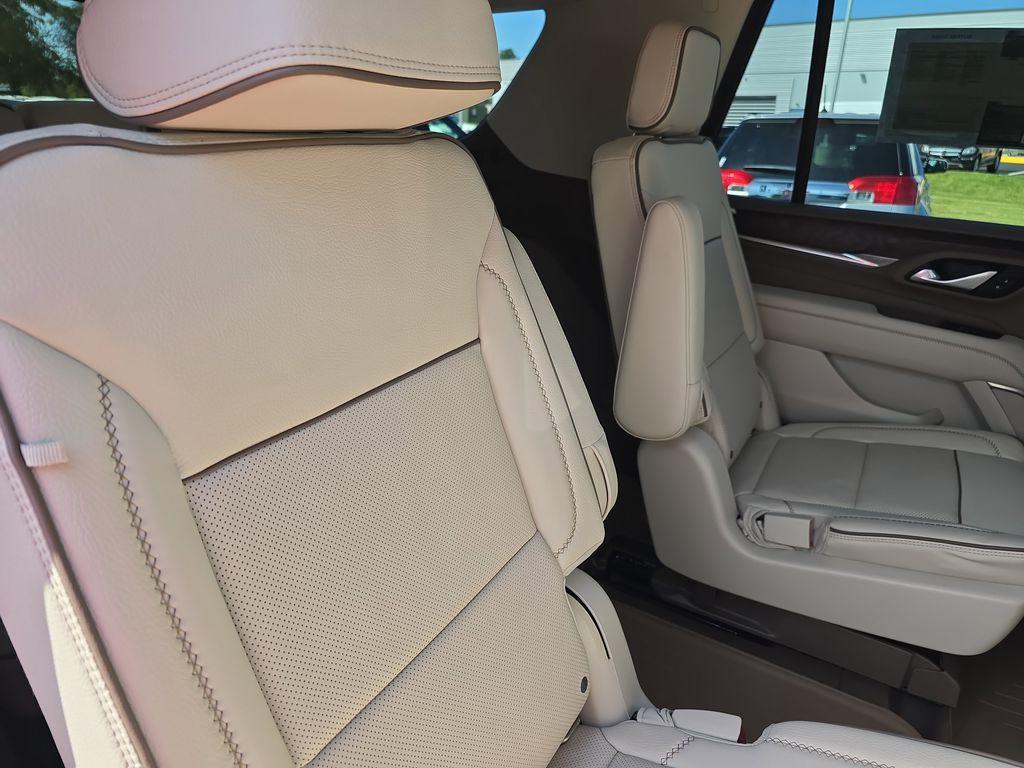 used 2021 GMC Yukon car, priced at $43,747