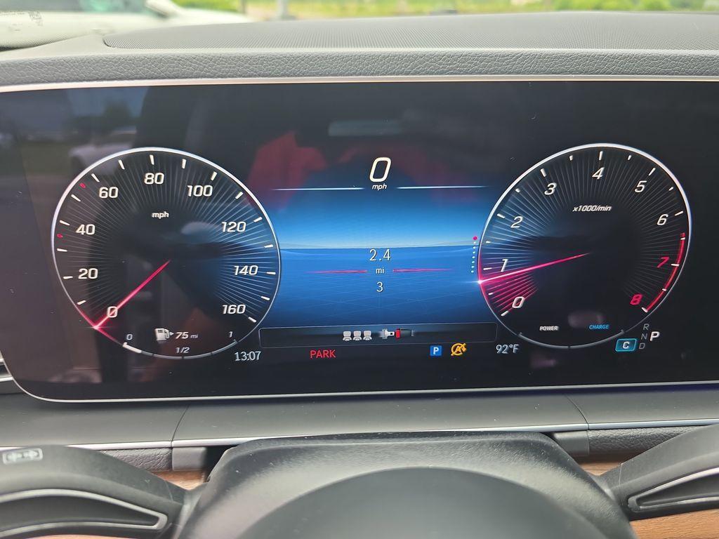 new 2025 Mercedes-Benz GLE 450 car, priced at $83,080
