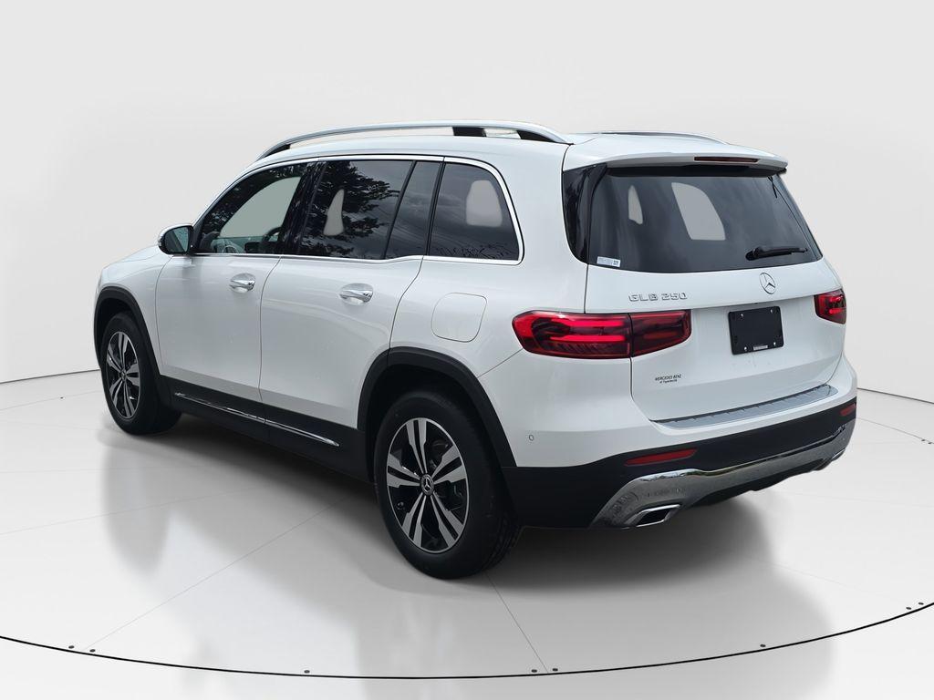 new 2025 Mercedes-Benz GLB 250 car, priced at $49,580