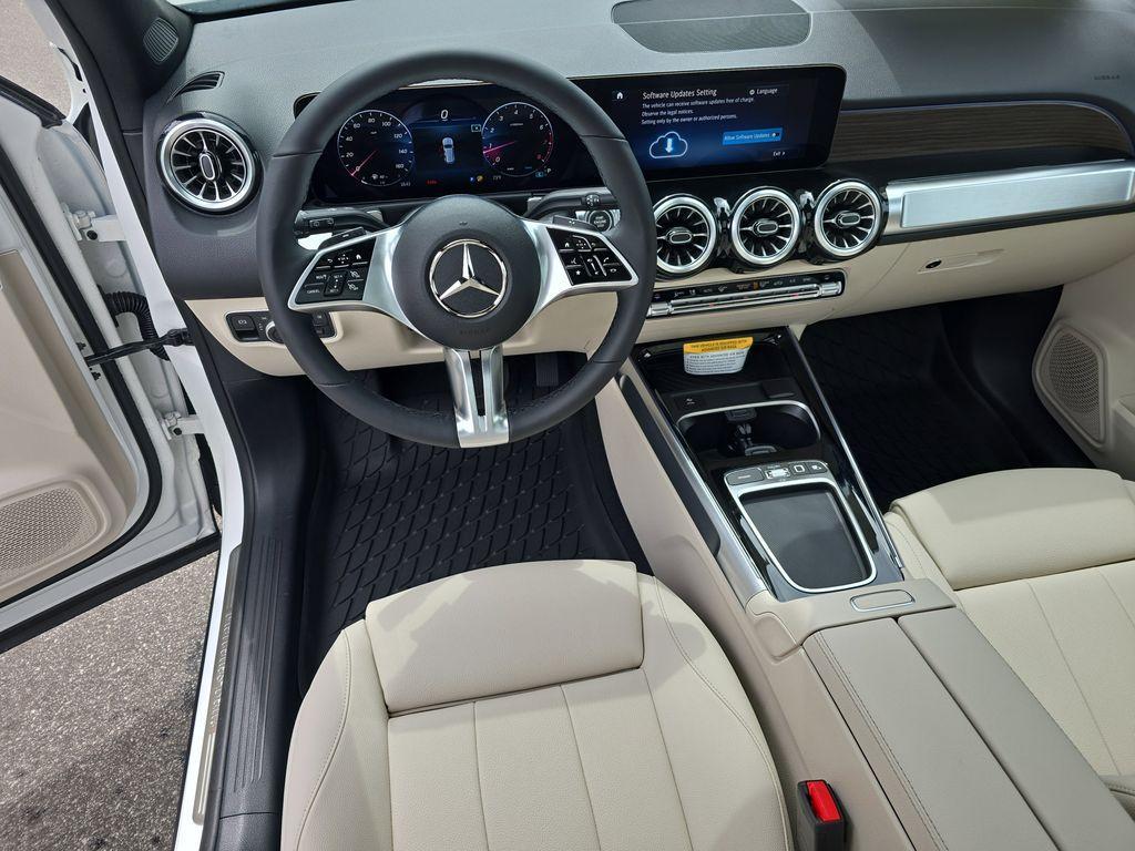 new 2025 Mercedes-Benz GLB 250 car, priced at $49,580