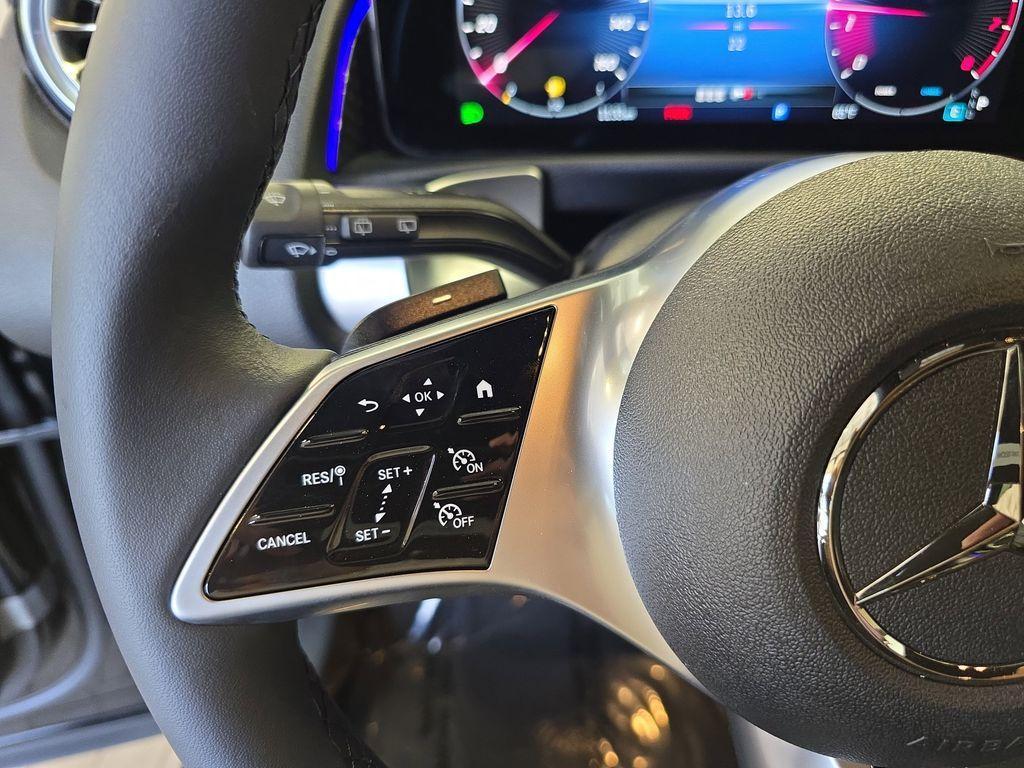 new 2025 Mercedes-Benz GLB 250 car, priced at $47,145