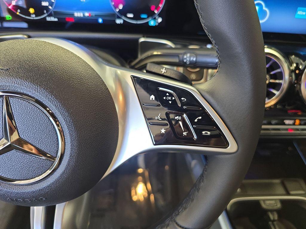 new 2025 Mercedes-Benz GLB 250 car, priced at $47,145