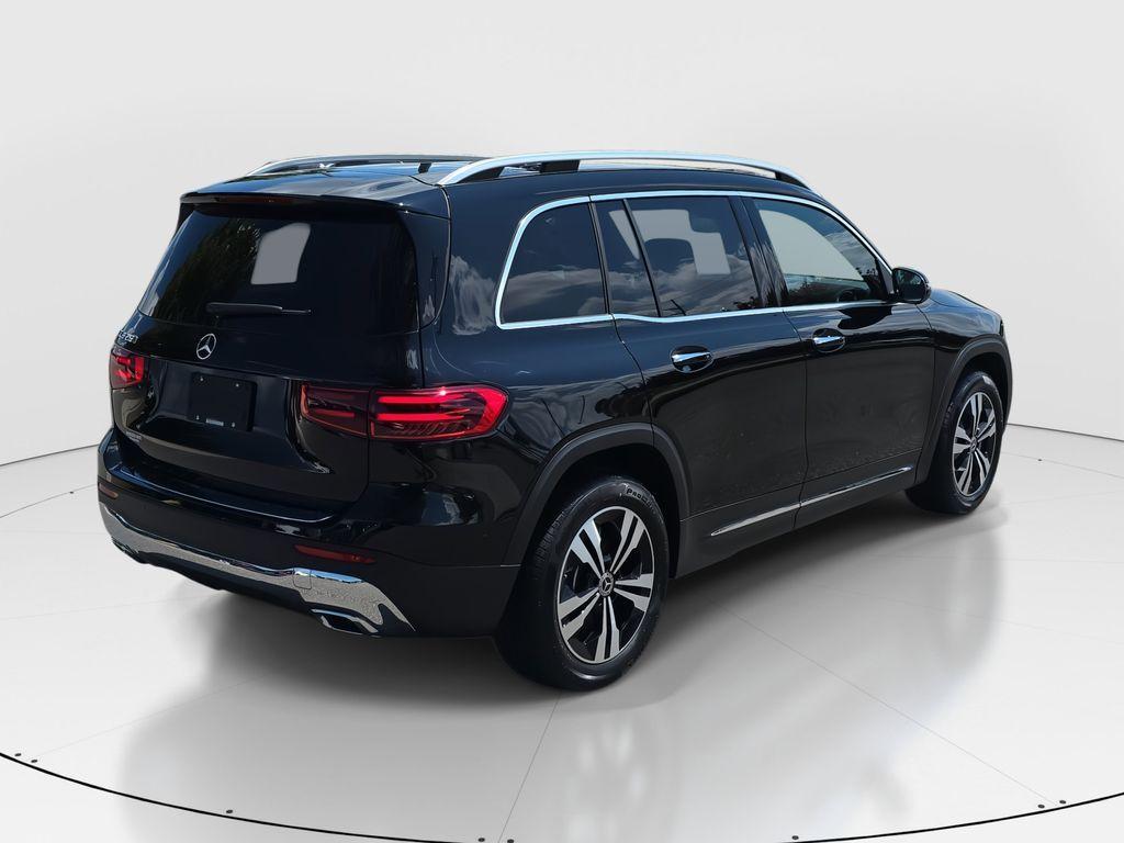 new 2025 Mercedes-Benz GLB 250 car, priced at $47,145