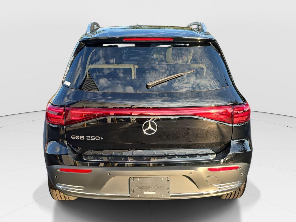 new 2025 Mercedes-Benz EQB 250 car, priced at $59,310