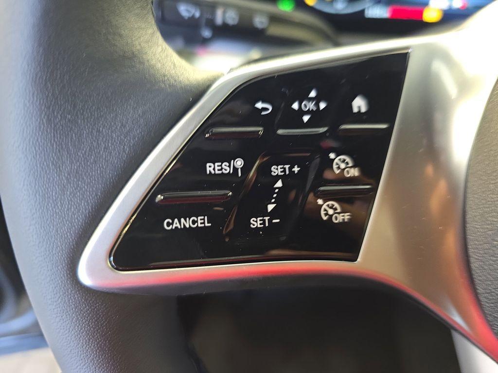 new 2025 Mercedes-Benz GLB 250 car, priced at $47,145