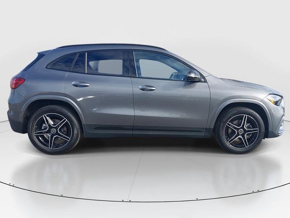 new 2025 Mercedes-Benz GLA 250 car, priced at $51,015