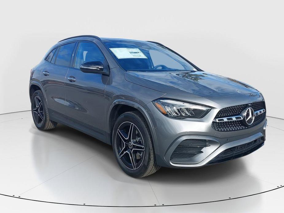 new 2025 Mercedes-Benz GLA 250 car, priced at $51,015