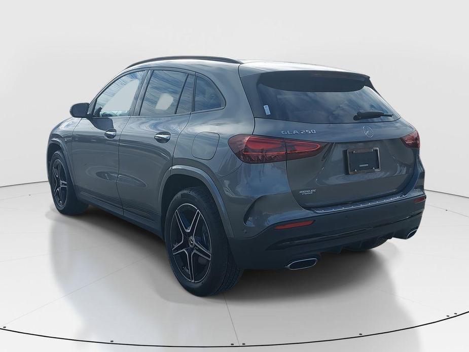 new 2025 Mercedes-Benz GLA 250 car, priced at $51,015