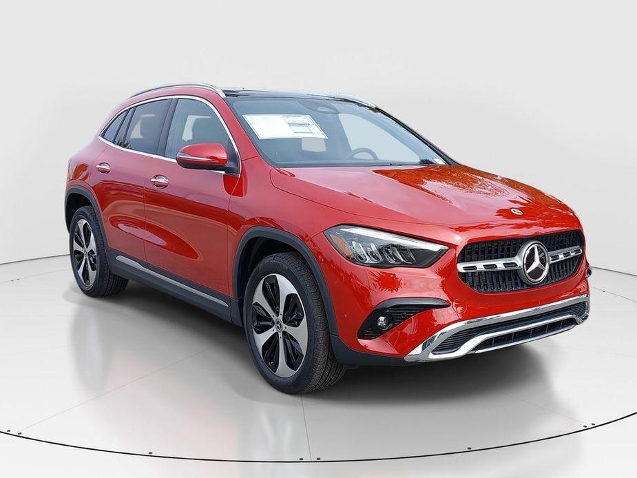 new 2025 Mercedes-Benz GLA 250 car, priced at $52,030