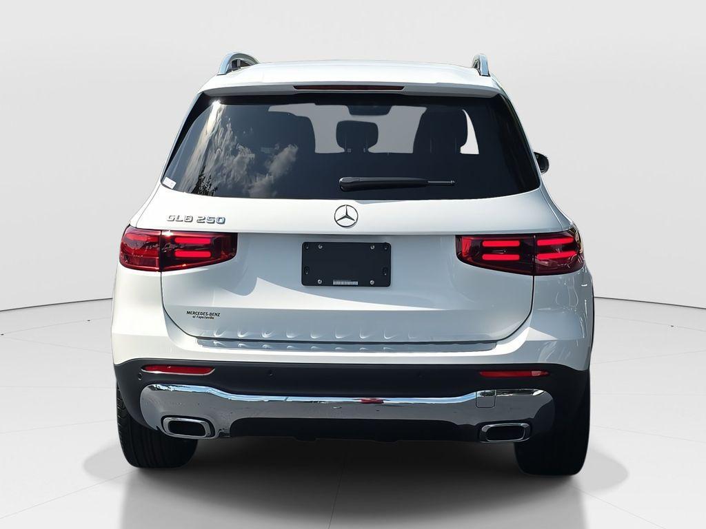 new 2025 Mercedes-Benz GLB 250 car, priced at $50,945