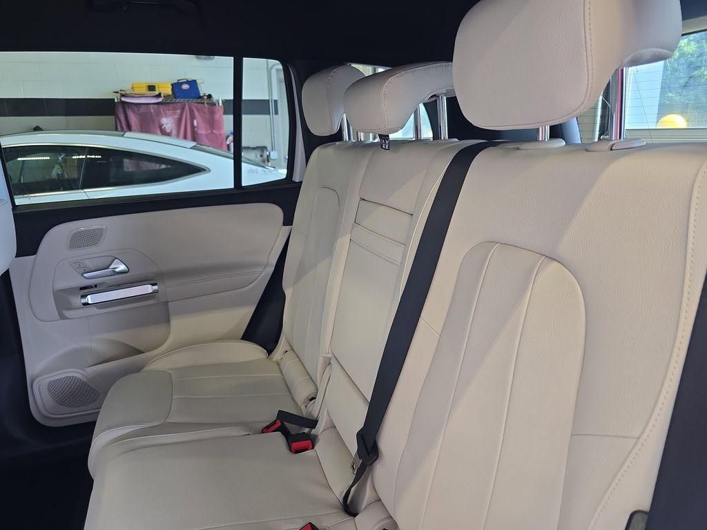 new 2025 Mercedes-Benz GLB 250 car, priced at $50,945