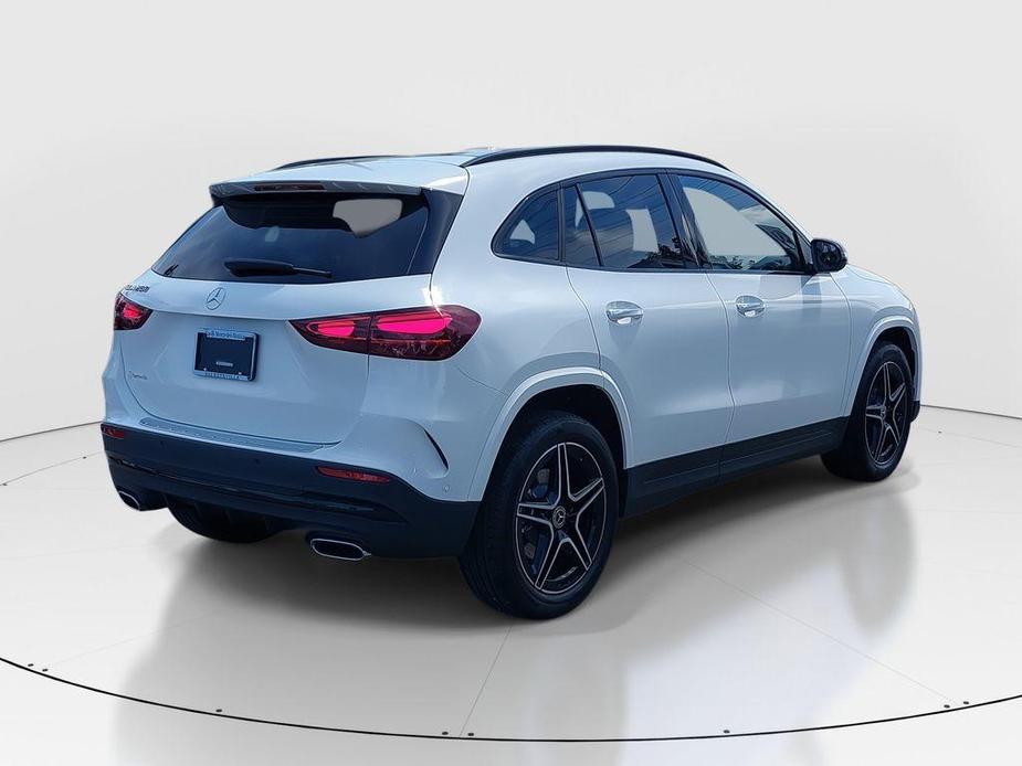 new 2025 Mercedes-Benz GLA 250 car, priced at $51,710