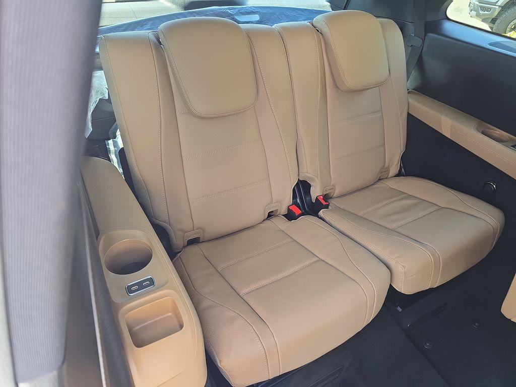 new 2025 Mercedes-Benz GLS 450 car, priced at $105,335