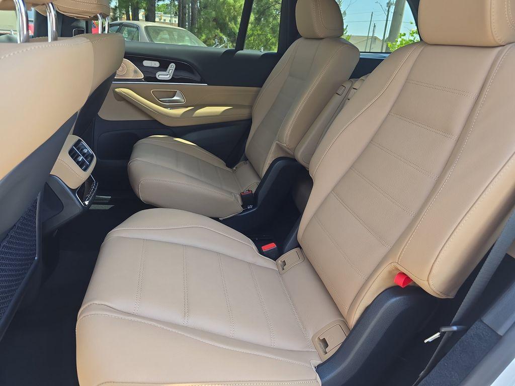 new 2025 Mercedes-Benz GLS 450 car, priced at $105,335