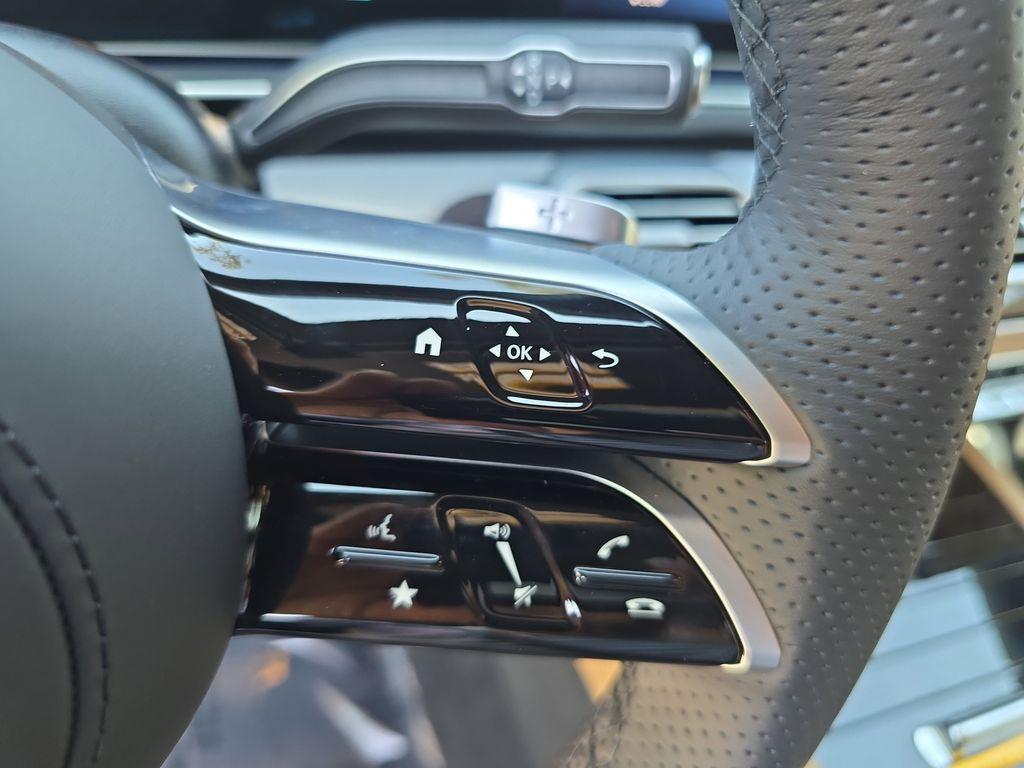 new 2025 Mercedes-Benz GLS 450 car, priced at $105,335