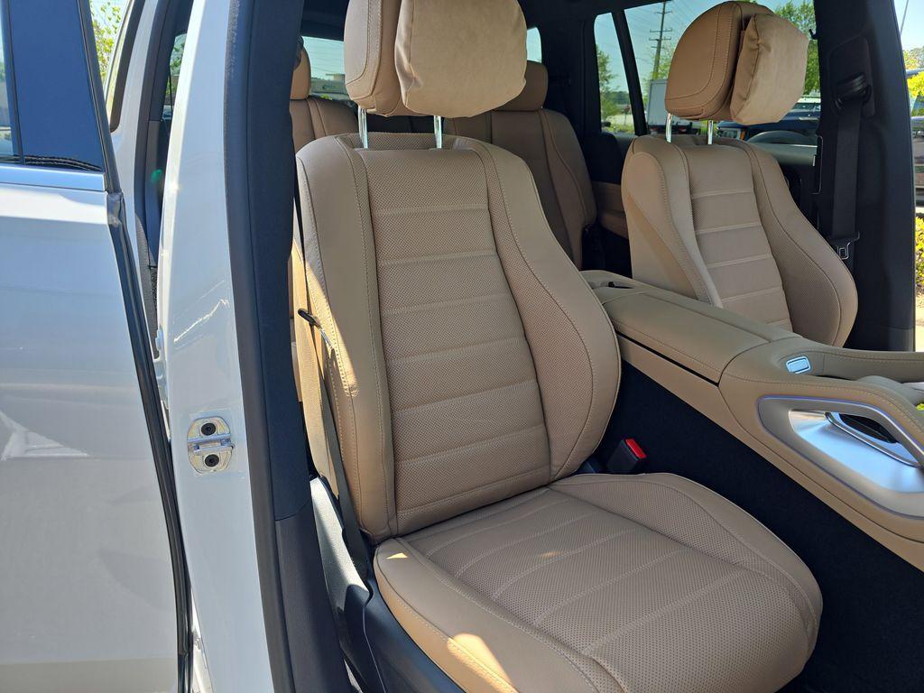 new 2025 Mercedes-Benz GLS 450 car, priced at $105,335