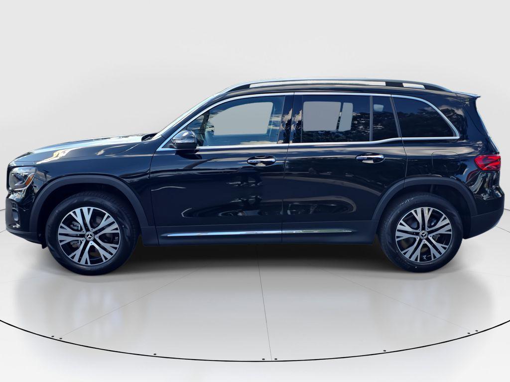 new 2025 Mercedes-Benz GLB 250 car, priced at $48,645