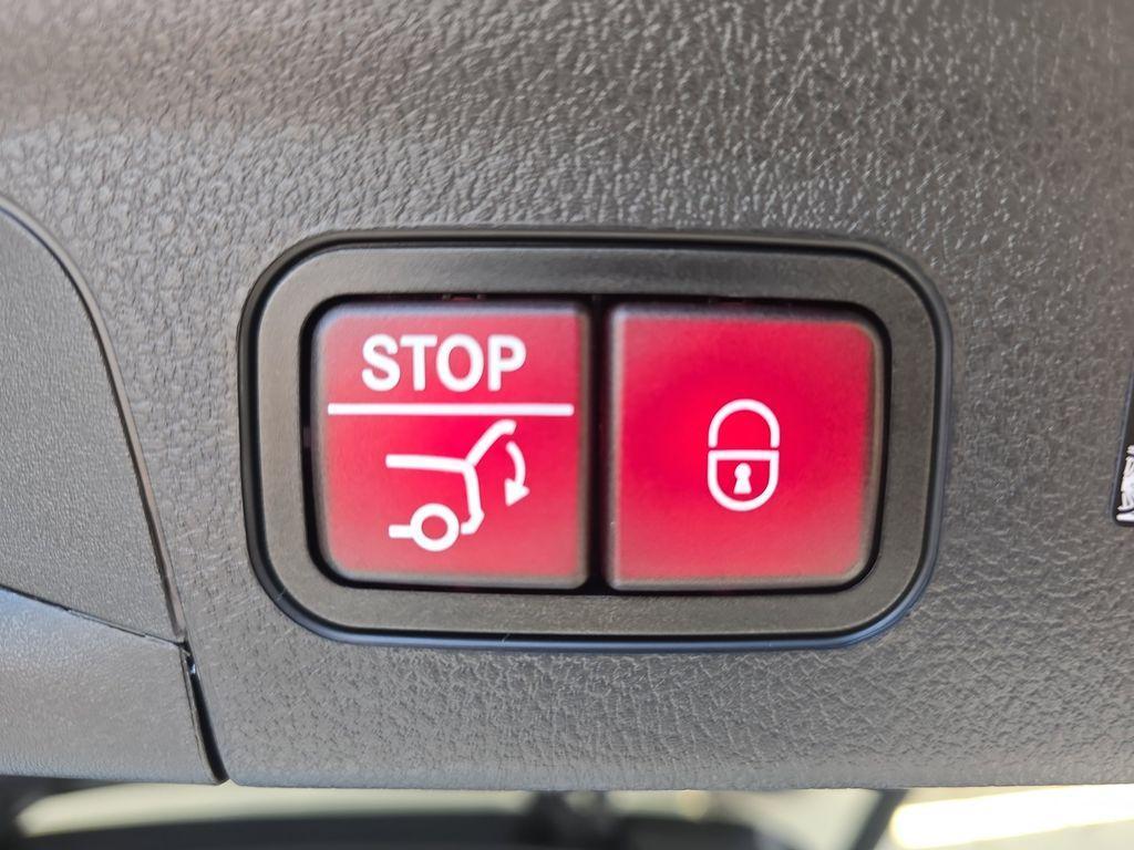 new 2026 Mercedes-Benz GLE 450 car, priced at $80,095