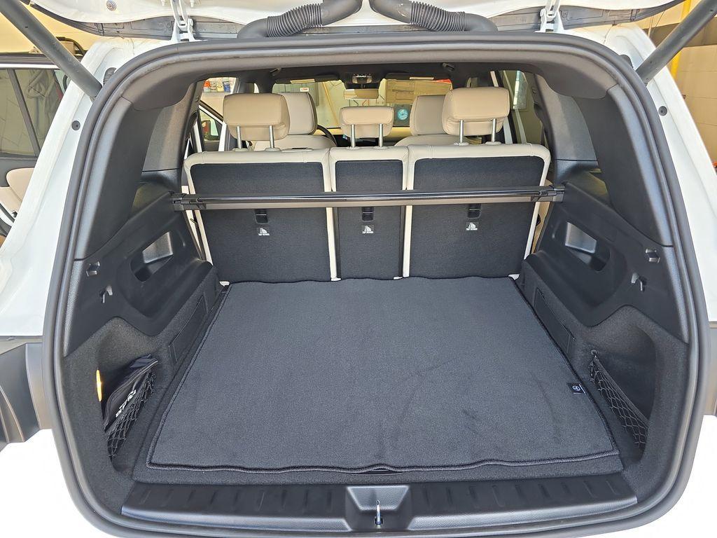 new 2025 Mercedes-Benz GLB 250 car, priced at $48,645