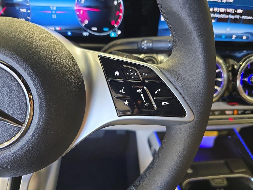 new 2025 Mercedes-Benz GLB 250 car, priced at $48,645