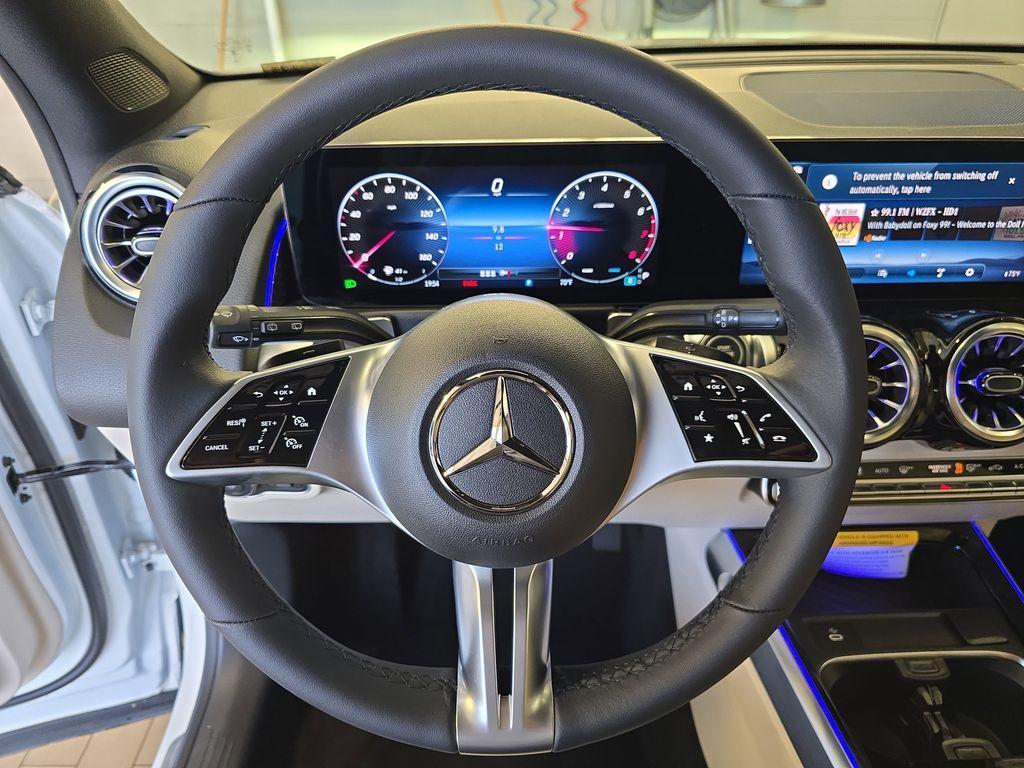 new 2025 Mercedes-Benz GLB 250 car, priced at $48,645